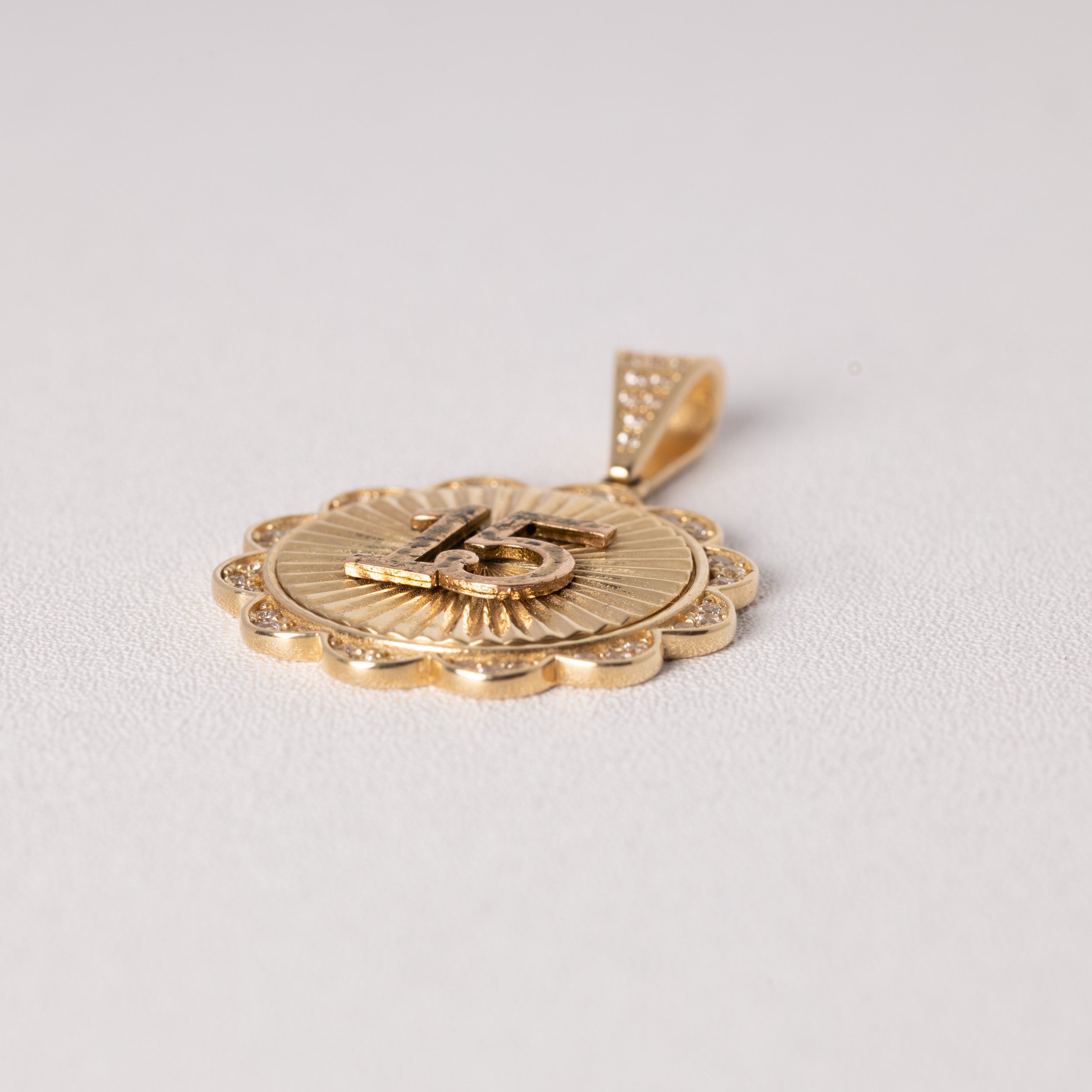 Quinceañera Medallas 15 Birthday Gift